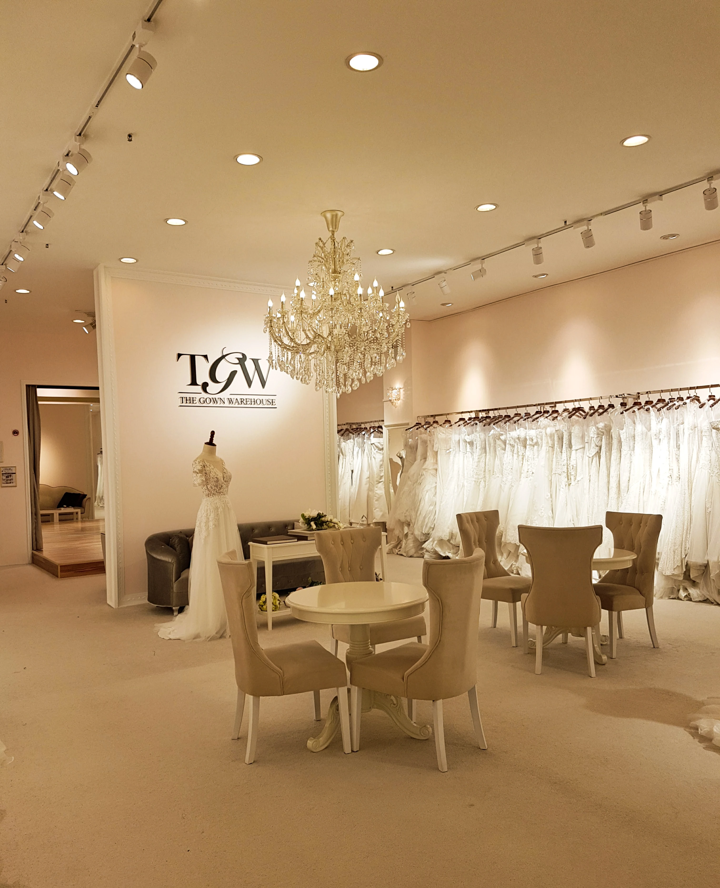 The Gown Warehouse Designer Clothing Boutique Renovation. - Commercial renovation project by ID Work Studio Singapore